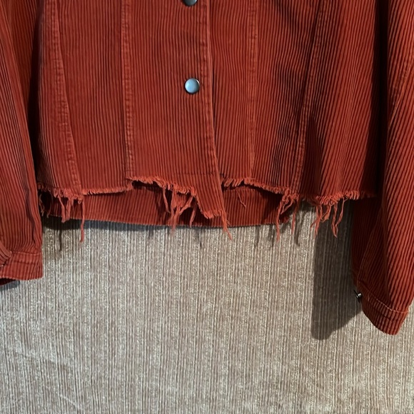 Juliana’s corduroy Jacket - Picture 3 of 6